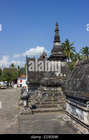 Tempel, Stupas in der antiken Stadt Luang Prabang, befindet sich im nördlichen Laos, ein UNESCO-Weltkulturerbe. Stockfoto