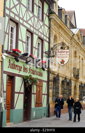 Restaurant Zeichen und Fassade in Mulhouse, Frankreich Stockfoto