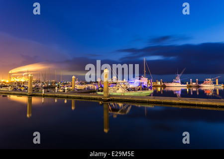 Dämmerung über der Marina, Fernandina Beach, Florida Stockfoto