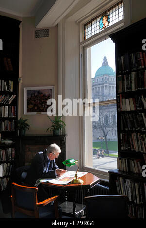 Großbritannien, Nordirland, Belfast, Linen Hall Library Stockfoto