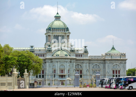 Der Ananta Samakhom Throne Hall in Thai Royal Dusit Palast, Bangkok, Thailand. Stockfoto