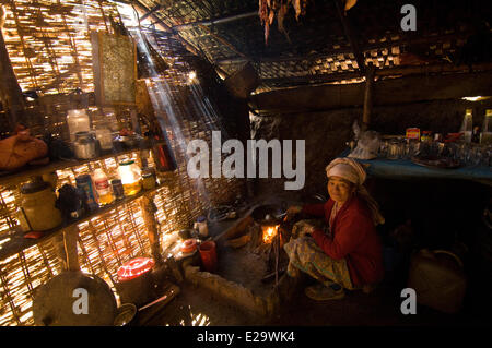 Nepal, Sagarmatha Zone, Khumbu-Region, trek Everest Base Camp, Bupsa, Tee-shop Stockfoto