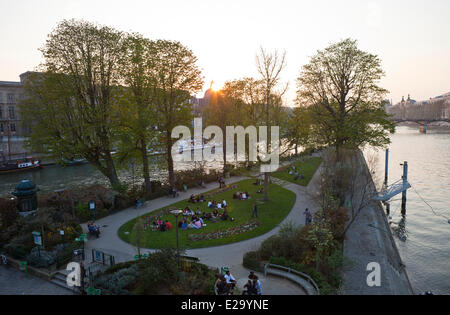 Frankreich, Paris, Seine Ufer, Weltkulturerbe der UNESCO, Quai Saint-Bernard, der Garten Tino Rossi Stockfoto