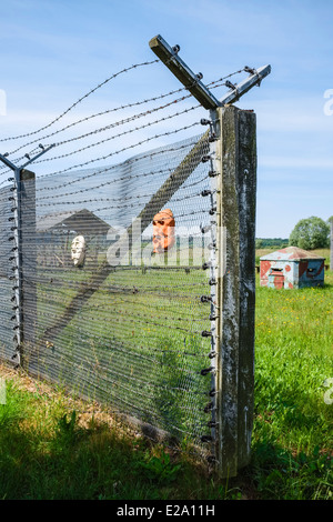 Stresow-Denkmal für die Zwangsumsiedlungen der "Operation Schädlinge" 1952, Aulosen, Sachsen-Anhalt, Deutschland Stockfoto