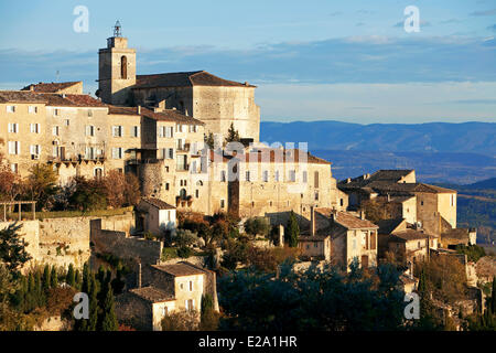 Frankreich, Vaucluse, Gordes, Luberon gekennzeichnet Les Plus Beaux Dörfer de France (The Most Beautiful Dörfer Frankreichs), Stockfoto