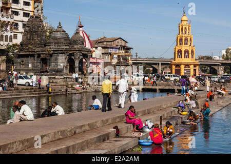 Indien, Bundesstaat Maharashtra, Nashik, Waschen auf den ghats Stockfoto