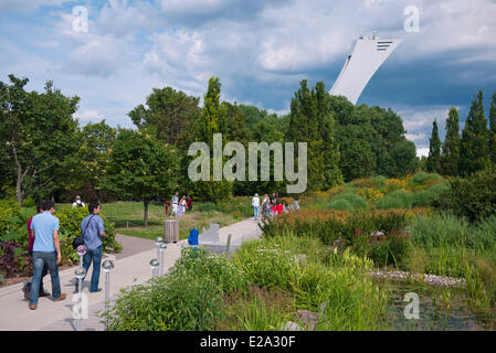 Kanada, Provinz Quebec, Montreal, botanischen Garten und auf den Hintergrund des Olympiastadions Turm Stockfoto