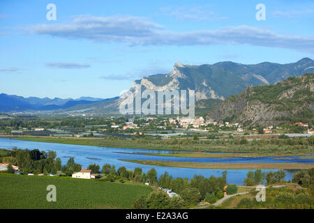 Frankreich, Hautes Alpes, Saulce, Durance, Blick aus dem Dorf Curbans Stockfoto