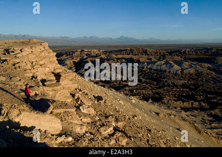 Chile, Region Antofagasta, El Loa Provinz, Atacama-Wüste, Ende des Tages und der Blick auf Licancabur Mountain Stockfoto