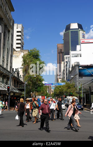 Queen Street, Mann im roten Hemd Kreuzung, Auckland, Nordinsel, Neuseeland Stockfoto