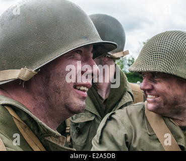 Eine Nachstellung oder Reenactment, Gruppe, spezialisiert in amerikanischen GIS-der 2. Weltkrieg aus d-Day, Juni 1944 bis Kriegsende Stockfoto