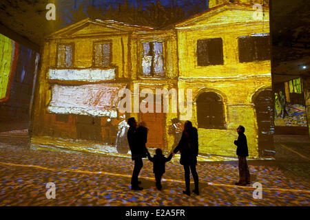 Bouches-du-Rhône, Frankreich, Les Baux de Provence, Carrieres de lumières, zeigen von Gianfranco Iannuzzi über Gauguin Van Gogh Stockfoto