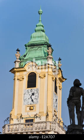 Slowakei, Bratislava, Altstadt, Hauptplatz, Spalte des Brunnens von Maximilien, im Auftrag von König Maximilian, und Stockfoto