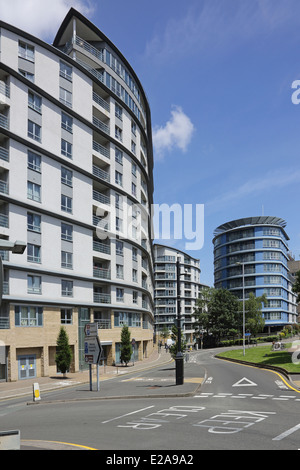 Bahnhof Ansatz, einer neuen Wohnanlage im Stadtzentrum Woking, Surrey, UK Stockfoto