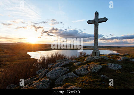 Frankreich, Lozere, Hochebene von Aubrac, kreuzen sich am See St. Andeol auf der Route von Compostela Stockfoto