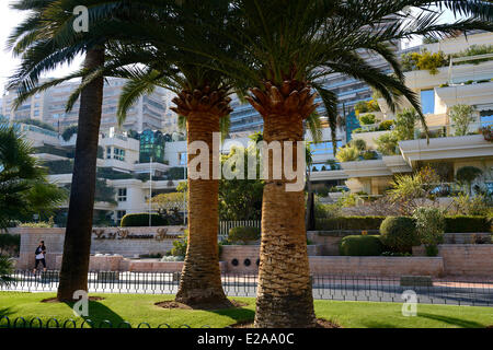 Fürstentum von Monaco, Monaco, Monte-Carlo, Gebäude auf der Princesse Grace Avenue Stockfoto