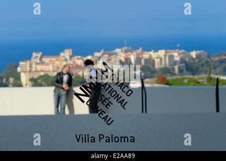 Fürstentum Monaco, Monaco, Nouveau Musée National de Monaco (NMNM) Villa Paloma und den Felsen im Hintergrund Stockfoto