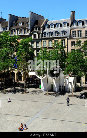 Frankreich, Paris, Centre Georges Pompidou Quadrat gesehen von der Terrasse des Zentrums, entworfen von den Architekten Renzo Piano, Richard Stockfoto