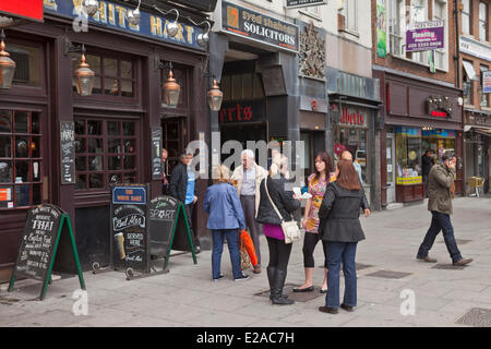 United Kingdown, London, City Pub auf Whitechapel Road Stockfoto