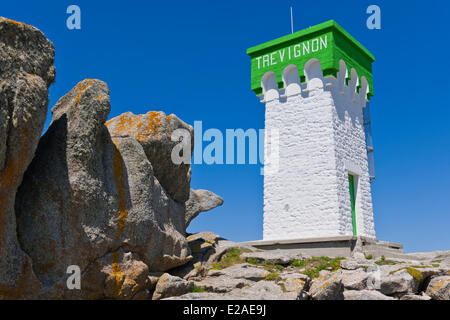 Frankreich, Finistere, Tregunc, Pointe de Trevignon, der Leuchtturm auf den Hafen-Eintrag Stockfoto