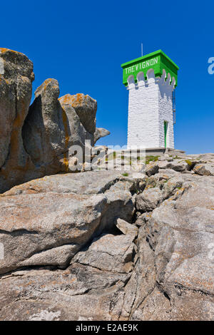 Frankreich, Finistere, Tregunc, Pointe de Trevignon, der Leuchtturm auf den Hafen-Eintrag Stockfoto