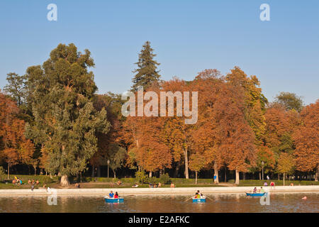 Spanien, Madrid, Retiro Park im 17. Jahrhundert angelegt, Teich Stockfoto