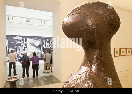 Spanien, Madrid, National Museum Kunst Zentrum Reina Sofia, Pablo Picasso Gemälde von 1937 mit dem Titel Guernica weniger Wochen nach der Stockfoto