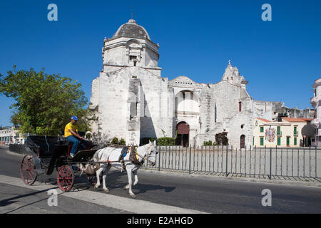 Ciudad De La Habana Provinz, Kuba, Havanna, Habana Vieja-Bezirk, Weltkulturerbe der UNESCO, Kutsche vor San Stockfoto
