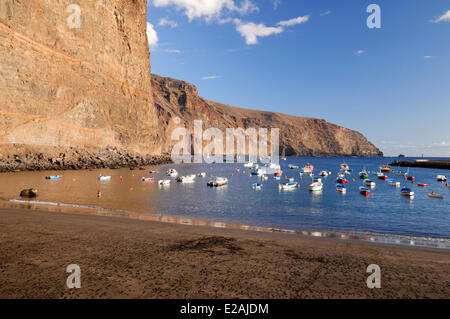 Spanien, Kanarische Inseln, La Gomera, Valle Gran Rey, Vueltas, Vueltas am Strand und Hafen Stockfoto