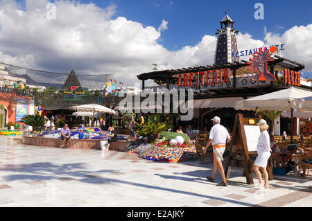 Spanien, Kanarische Inseln, Teneriffa, Playa de Las Americas, promenade mit Geschäften und bars Stockfoto