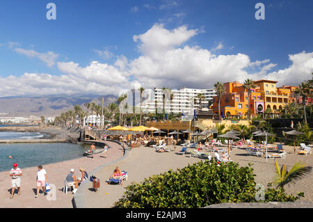 Touristen am Strand Playa de Las Americas, Teneriffa, Kanarische Inseln, Spanien Stockfoto