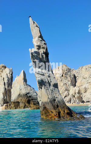 Mexiko, Baja California Sur State, Sea of Cortez, aufgeführt als Weltkulturerbe der UNESCO, Cabo San Lucas, Nadel geformte Felsen und Stockfoto