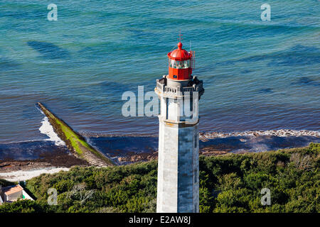 Frankreich, Charente Maritime, Ile de Re, Saint Clement des Baleines, Baleines Leuchtturm (Luftbild) Stockfoto