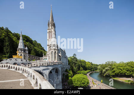 Frankreich, Hautes Pyrenäen, Lourdes, Basilique Notre Dame de Lourdes Stockfoto