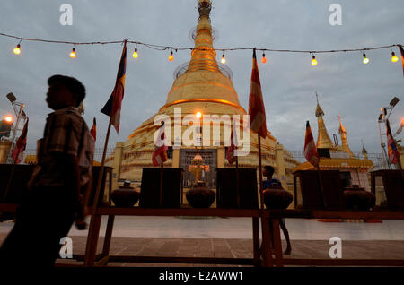 Myanmar (Burma), Division, Yangon, Botataung Pagode in Yangon Stockfoto