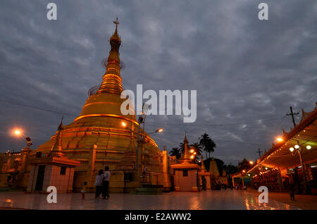 Myanmar (Burma), Division, Yangon, Botataung Pagode in Yangon Stockfoto