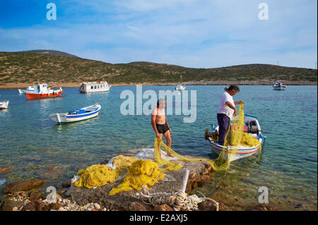 Griechenland, Kykladen, Amorgos Island, Kalotaritissa Bucht und Strand Stockfoto