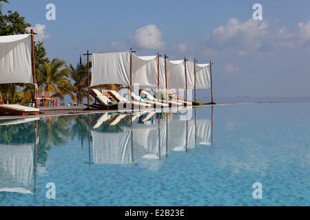 Malediven, Kaafu Nord-Male-Atoll, Coco Palm Boduhithi Hotel, Haupt-pool Stockfoto