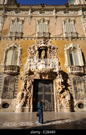 Spanien, Valencia, Fassade des Palacio Marques de Dos Aguas XV Jahrhundert, beherbergt die Keramik Museum Gonzalez Marti, Portal Stockfoto