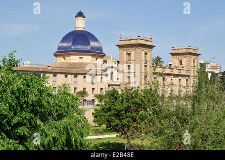 Spanien, Valencia, Museum der bildenden Künste von den Turia-Gärten Stockfoto