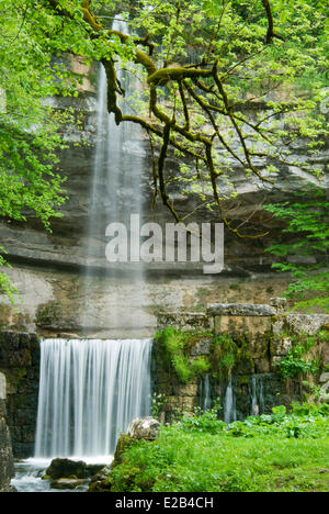 Frankreich, Jura, Parc Naturel du Haut-Jura (Jura-Naturpark Haut), Bonlieu, Website des Cascades du Herisson (Igel Wasserfälle), Stockfoto