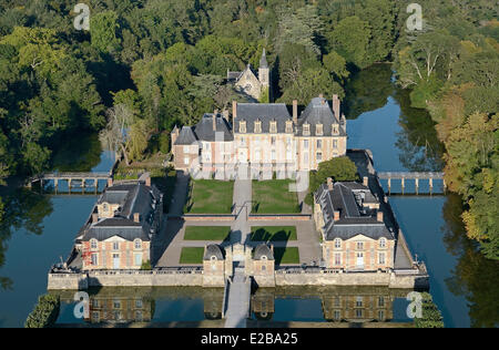 Frankreich, Loiret, Sologne Region Loire-Schlösser, La Ferte Saint Aubin Burg (Luftbild) Stockfoto