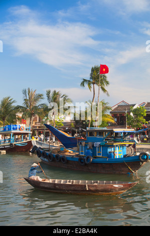 Boote am Thu Bon Fluss, Hoi an ein (UNESCO Weltkulturerbe), Quang Ham, Vietnam Stockfoto