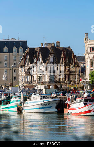 Frankreich, Calvados, Trouville Sur Mer, Hafen Stockfoto