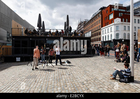 Vereinigtes Königreich, London, Shoreditch Boxpark, trendige Einkaufszentrum in Containern untergebracht Stockfoto