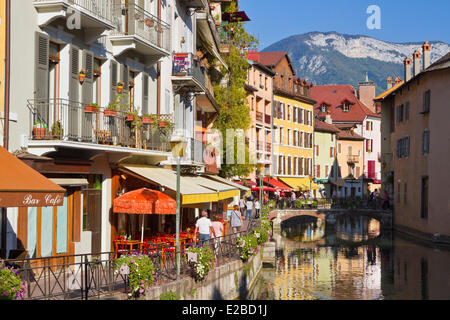 Frankreich, Haute Savoie, Annecy, Quai de l ' Isle und Fluss Thiou Stockfoto