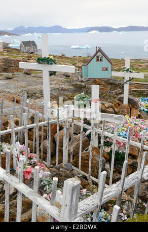 Grönland, Baffin Bay, Nutaarmiut, Friedhof und Dorf Stockfoto