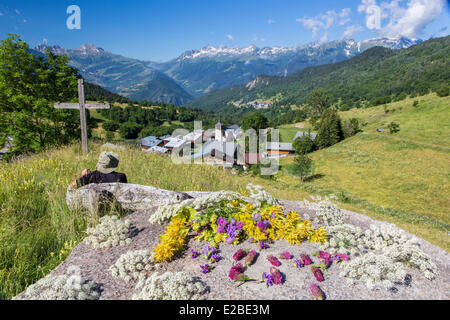 Schiffen mit Blick auf das Vanoise-massiv und die Kette der La Lauziere, Tarentaise-Tal, Savoie, Frankreich Stockfoto