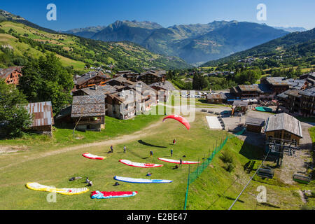 Valmorel, Blick auf die Tarentaise-Tal und den Mont Blanc (4810m), Schule des Gleitschirmfliegens, Vanoise-massiv, Savoie, Frankreich Stockfoto