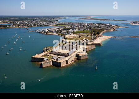 Frankreich, Morbihan, Port Louis, Zitadelle von Vauban, bei Lorient Hafeneinfahrt (Luftbild) geändert Stockfoto
